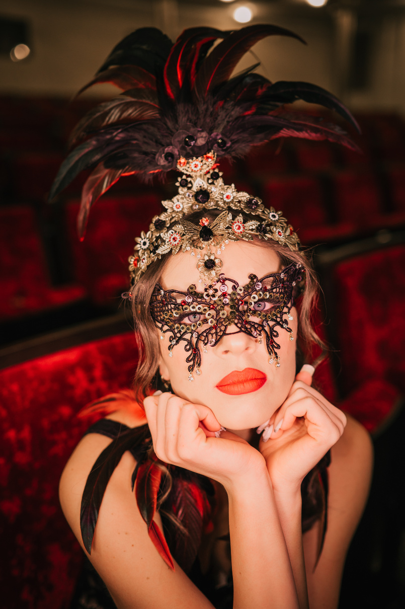 MASQUERADE MUSE CROWNS